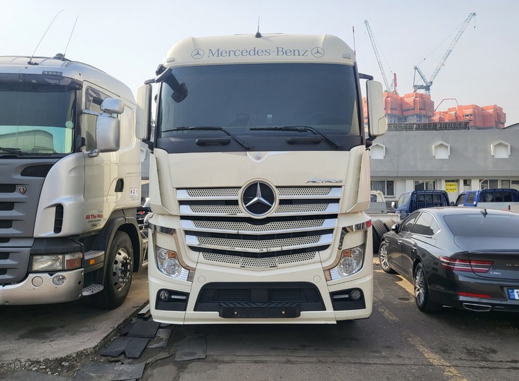 Купить Mercedes-Benz Actros