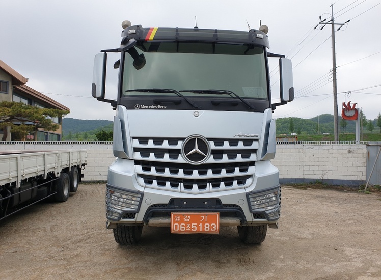 Купить Mercedes-Benz Arocs