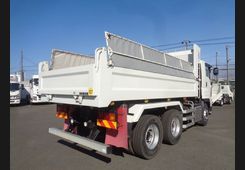 Isuzu Giga, фото 2