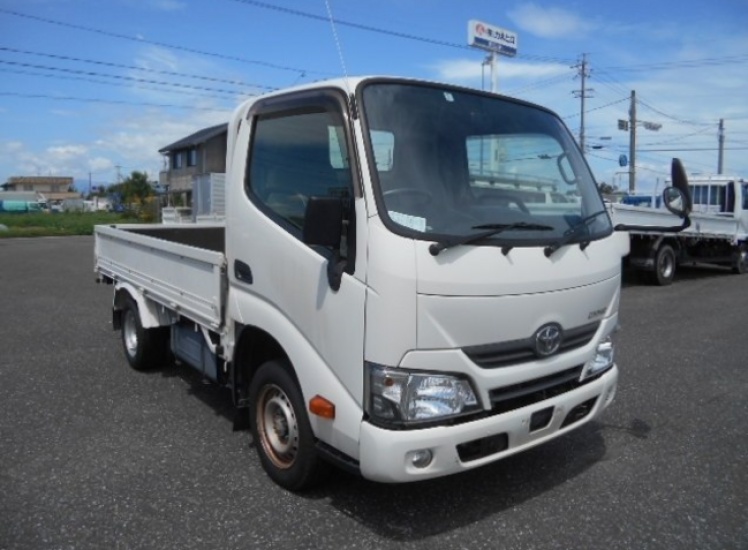 Купить Бортовой грузовик Toyota Dyna