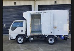 Isuzu Elf, фото 2