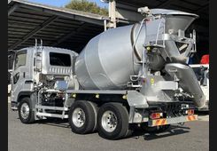 Isuzu Giga, фото 1