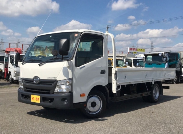 Купить Hino Dutro