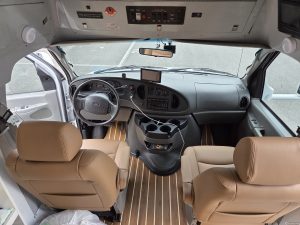Автодом ван-кон E450 6.8 06 12 16,370 mi бензин, фото 4