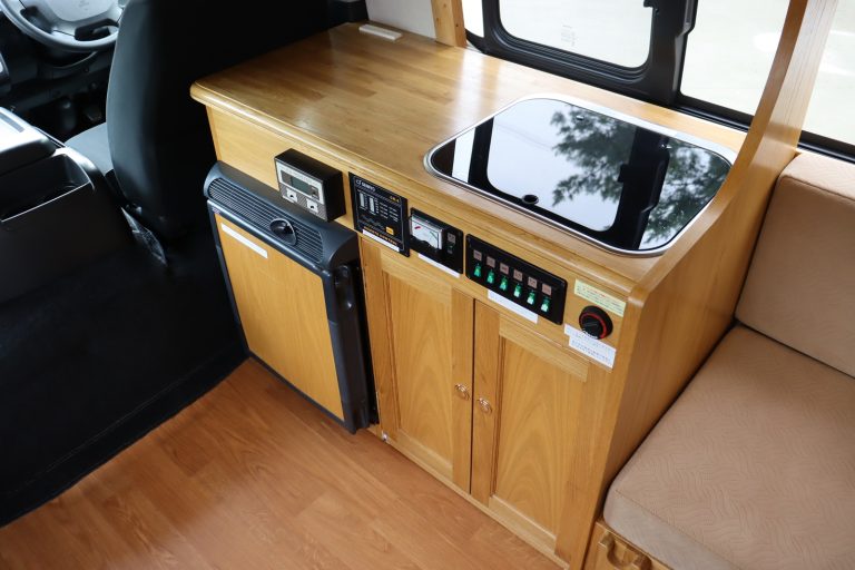 Автодом ван-кон Hiace Katomota Suparongutorein, фото 5