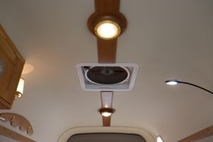 Автодом ван-кон Hiace Katomota Suparongutorein, фото 9