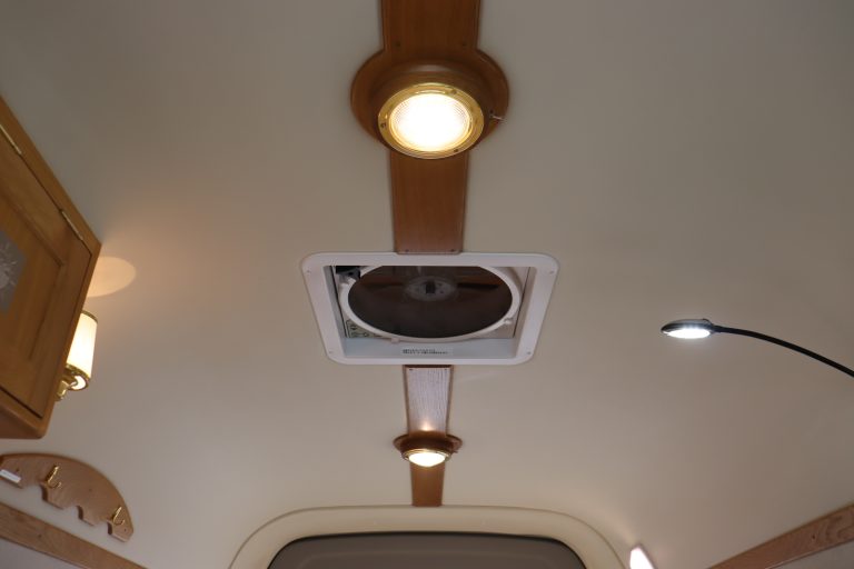 Автодом ван-кон Hiace Katomota Suparongutorein, фото 9