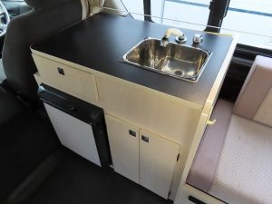 Автодом ван-кон Hiace Nuts RV Toraiaru C холодильник Terebi, фото 12