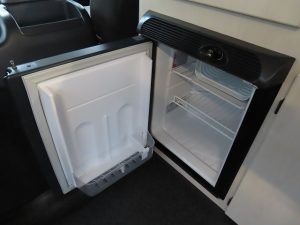 Автодом ван-кон Hiace Nuts RV Toraiaru C холодильник Terebi, фото 13