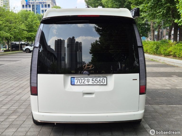 Автодом ван-кон Staria 2.2 дизель 24 07 1,757 km дизель, фото 3