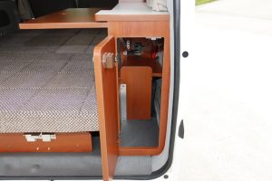 Автодом лёгкий кемпер Every Nuts RV Supina Popuapurufu, фото 6