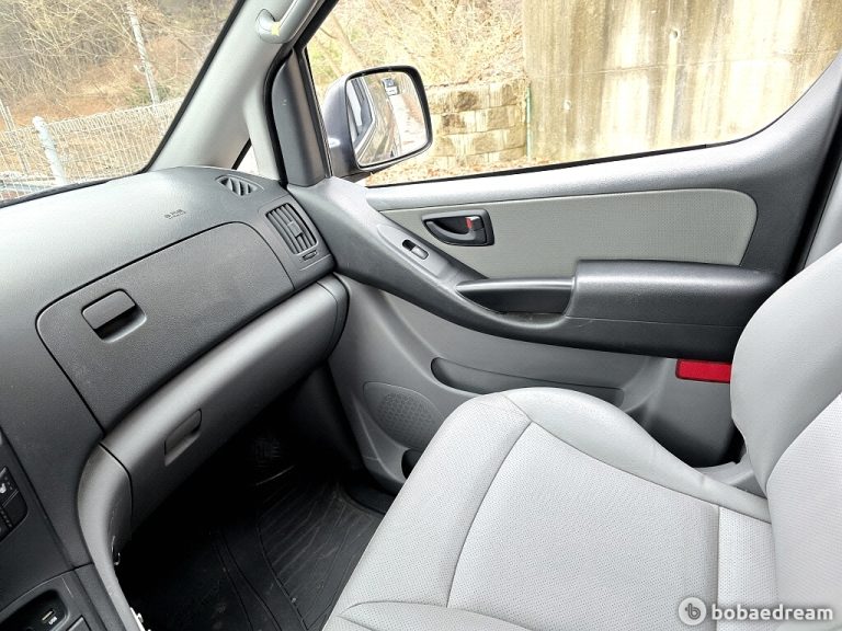 Автодом ван-кон Grand Starex 2.5 дизель 2WD 18 10 106,973 km дизель, фото 13