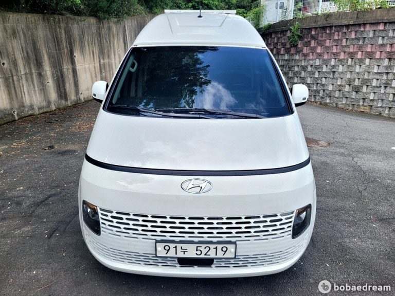 Автодом ван-кон Staria 2.2 дизель 21 06 90,863 km дизель, фото 1