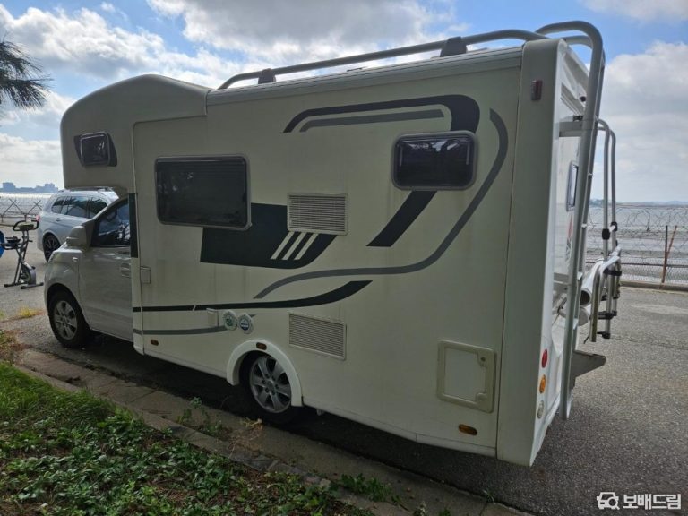 Автодом ван-кон Grand Starex 4WD 2.5 дизель 18 12 44,515 km дизель, фото 2