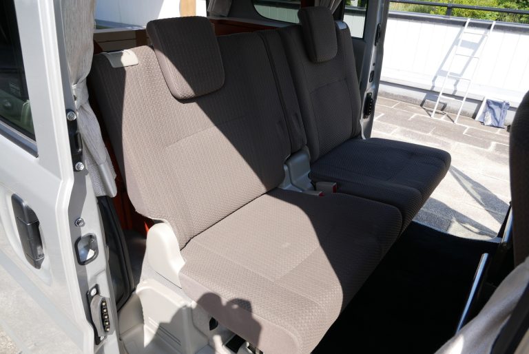 Автодом лёгкий кемпер NV100 Kuripa Nuts RV Supina 4WD, фото 2