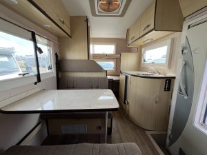 Автодом кабина-кон Sekisobodei Tomu 200 Makusufuan холодильник, фото 2