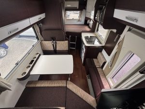 Автодом кабина-кон Nuts RV Kurea 5.3X Eboriyushiyon бытовойAC 4WD, фото 4