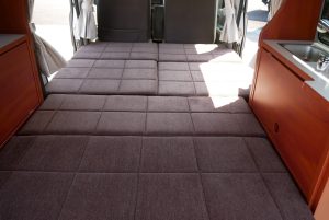 Автодом лёгкий кемпер NV100 Kuripa Nuts RV Supina 4WD, фото 7