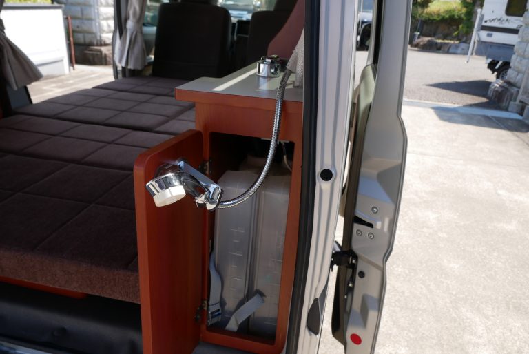 Автодом лёгкий кемпер NV100 Kuripa Nuts RV Supina 4WD, фото 10