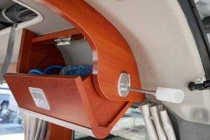 Автодом лёгкий кемпер NV100 Kuripa Nuts RV Supina 4WD, фото 11