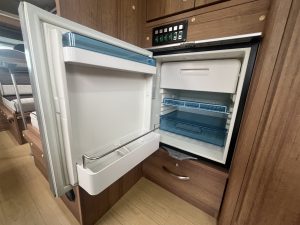 Автодом кабина-кон Kamroad Towa Vuonnoin DC бытовойAC 1 Ona, фото 11