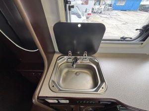 Автодом кабина-кон Kamroad Nuts RV Suteingurei Kurusuta, фото 12