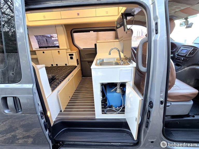 Автодом ван-кон Grand Starex 2.5 дизель 2WD 18 09 69,212 km дизель, фото 16