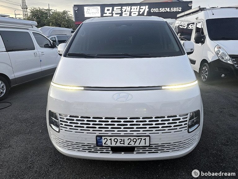 Автодом ван-кон Staria 4WD 2.2 дизель 24 04 76,662 km дизель, фото 1