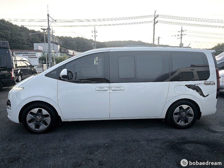 Автодом ван-кон Staria 4WD 2.2 дизель 24 04 76,662 km дизель, фото 2