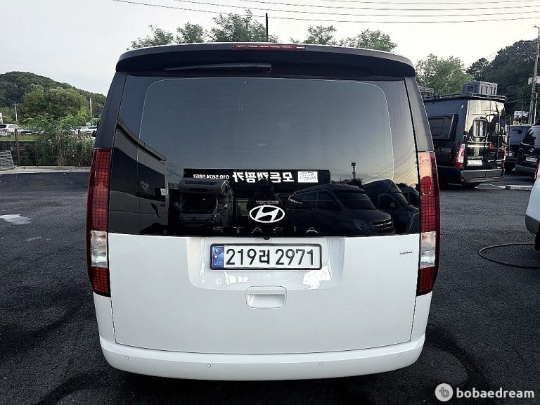 Автодом ван-кон Staria 4WD 2.2 дизель 24 04 76,662 km дизель, фото 3