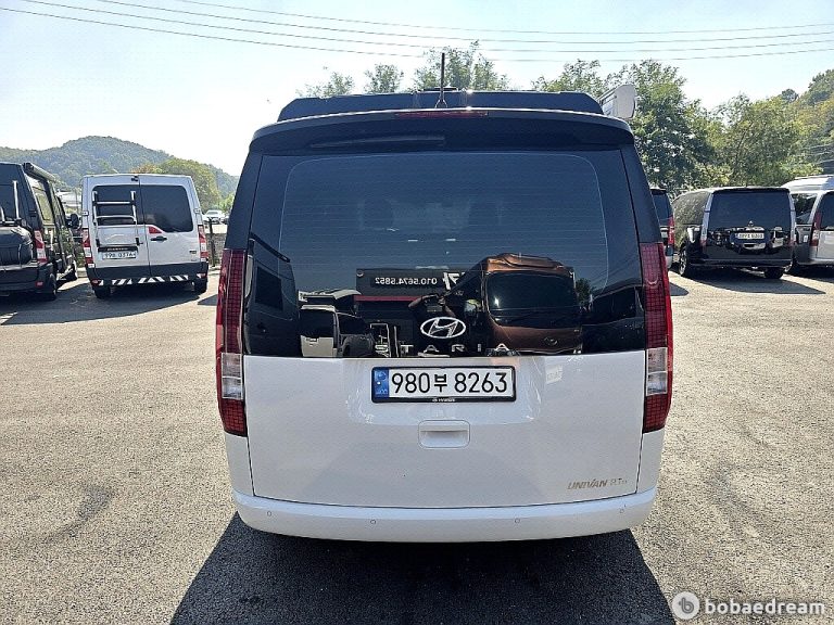 Автодом ван-кон Staria 2.2 дизель 2WD 22 08 52,182 km дизель, фото 3
