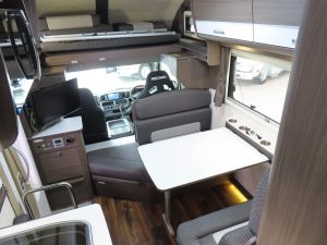 Автодом кабина-кон Kamroad Nuts RV Kurea 5.3W Eboriyushiyon, фото 4
