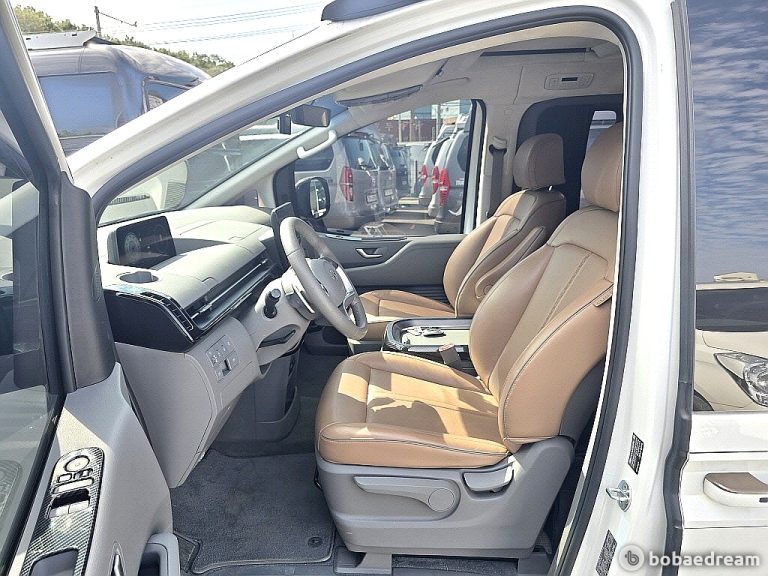 Автодом ван-кон Staria 4WD 2.2 дизель кемпер 4 23 04 43,928 km дизель, фото 8