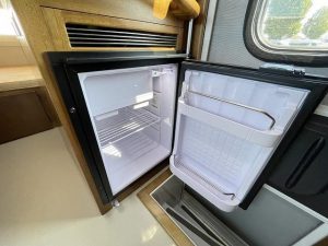 Автодом кабина-кон Bongo AtoZ Amiteiporuto 100V Kura холодильник, фото 10