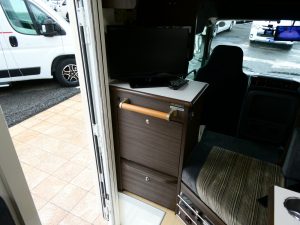 Автодом кабина-кон Towa Motors Vuon R2B бытовойAC FF, фото 14