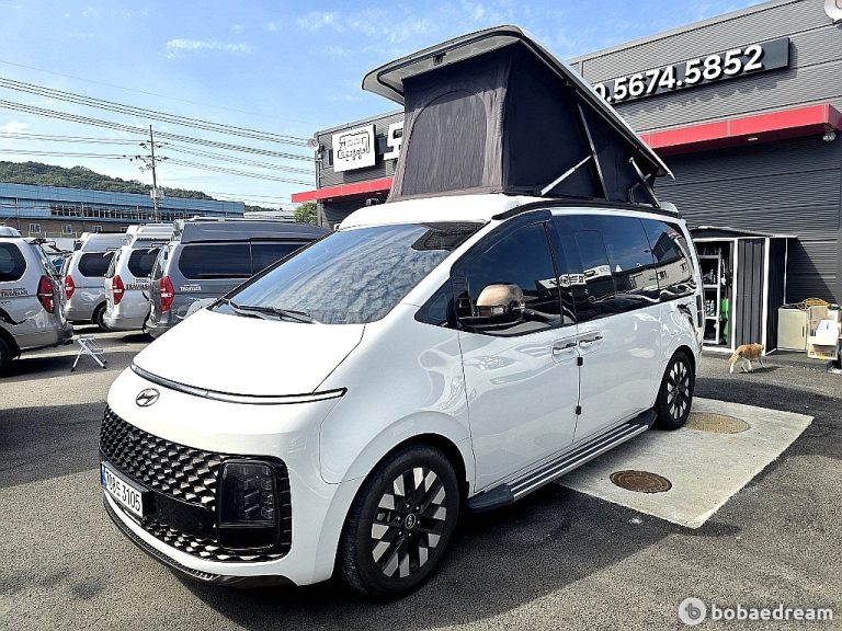 Автодом ван-кон Staria 4WD 2.2 дизель кемпер 4 23 04 43,928 km дизель, фото 26